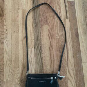 Liz Claiborne purse bag - black - gently used measurement s are 10in wide by 7in